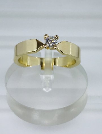 14k gullhringur m/0,15 ct demant