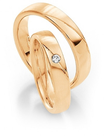 Saint Maurice-Twin Set-Til &iacute; gulu-,hvita- og rau&eth;agulli