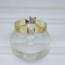 14k gullhringur m/0,15 ct demant