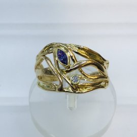 14k gullhringur með zirkon steinum