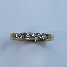 14k gullhringur m/5x0,05 ct demöntum